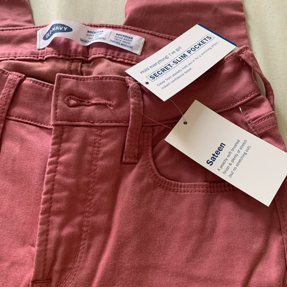 NWT Old Navy Rockstar Skinny Jeans - Picture 4 of 4